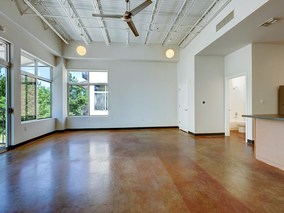 1st image of 2401 E 6th St Ste 3045