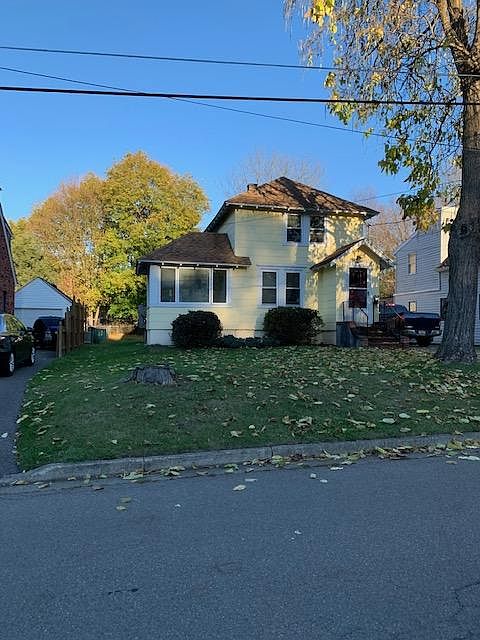 1st image of 233 Marion St