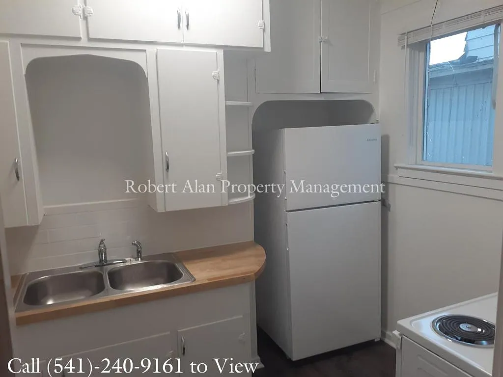 247 SE 3rd #1 — Photo 2