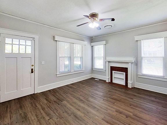 4th image of 2426 Princess Place Dr