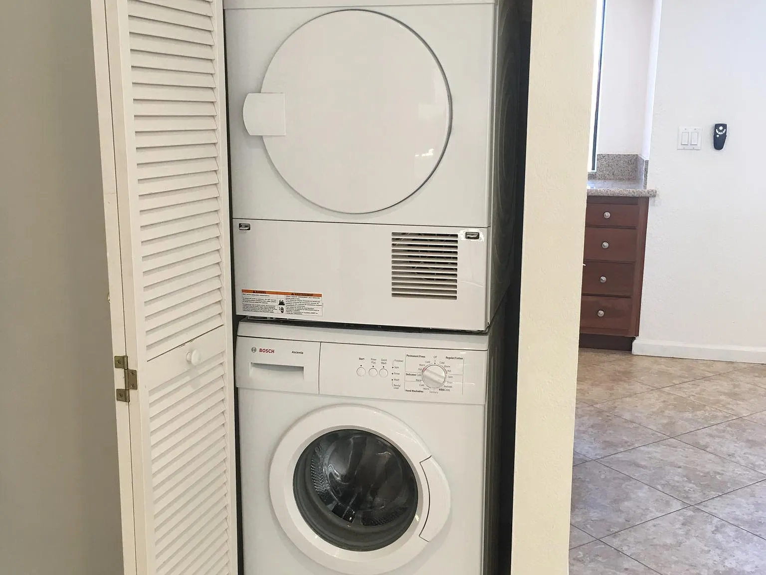 2 bed, 1.5 bath, 972 sqft, $2,525 — Photo 4