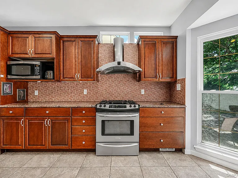 101 Raspberry Ct — Photo 16