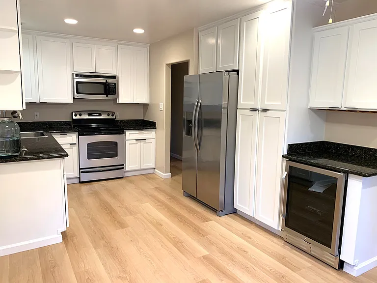 4335 Belvedere Dr — Photo 3
