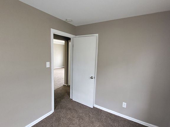5th image of 3701 N Whitney Ave