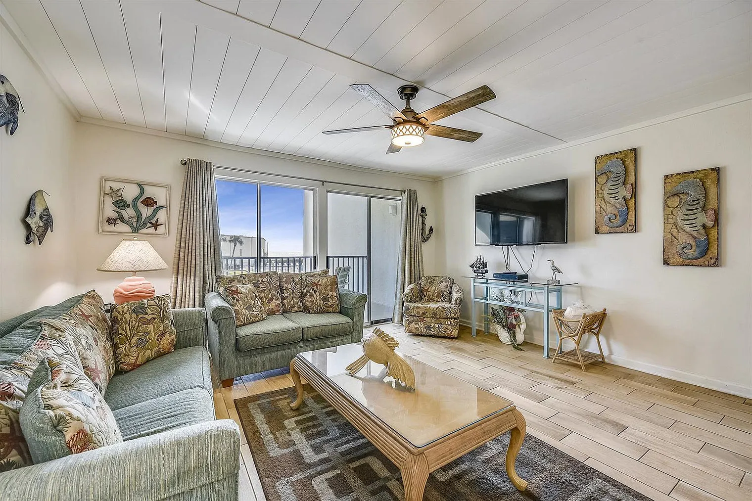 4 bed, 3.0 bath, 1754 sqft, $5,277 — Photo 1