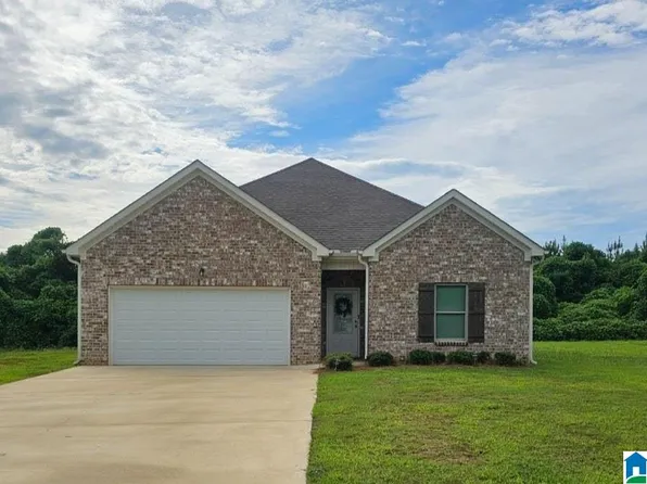 230 Buckhorn Cir, Weaver, AL 36277