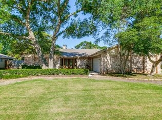 813 Valley Creek Dr, Plano, TX 75075