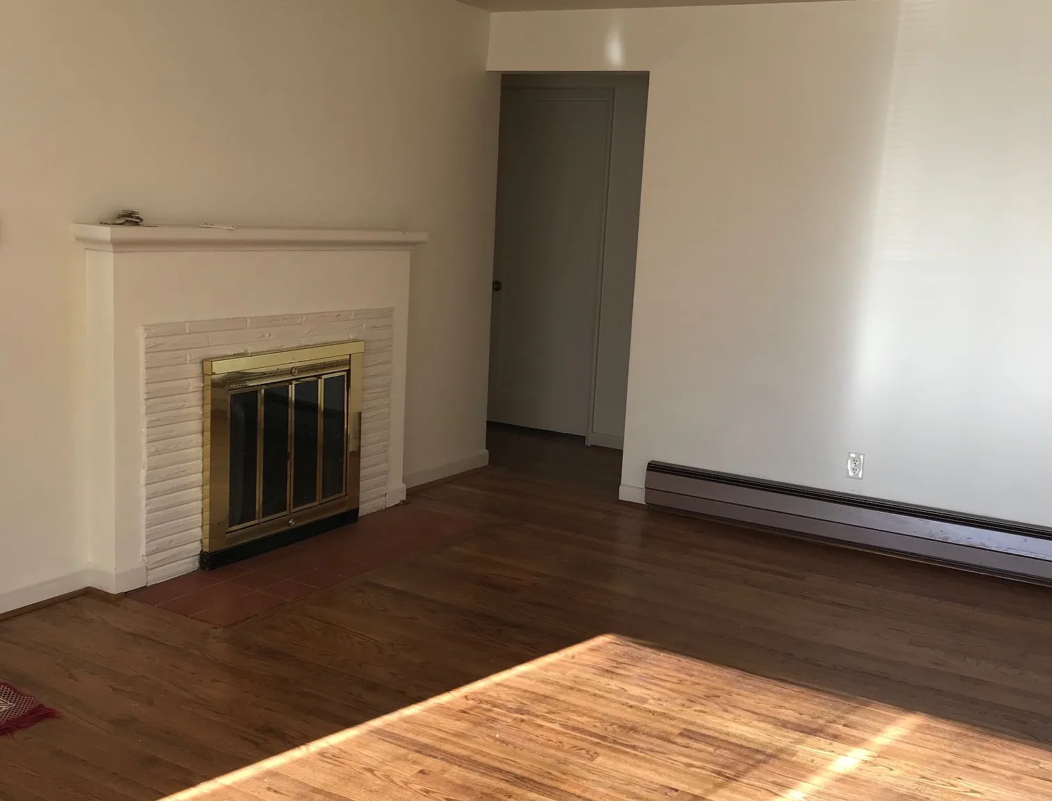 3 bed, 1140 sqft, $3,395 — Photo 4
