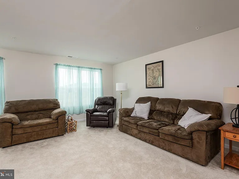311 Yellow Bill Ln — Photo 10