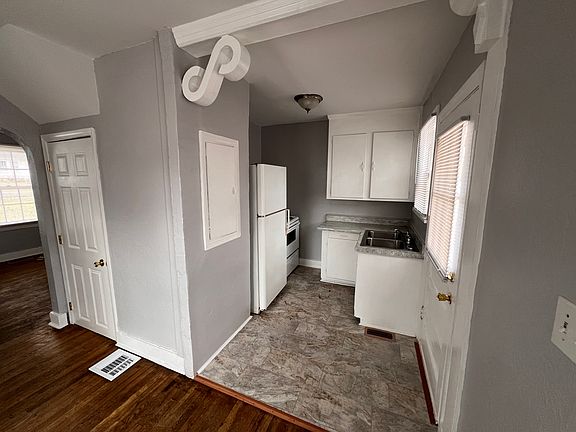 4th image of 606 Kingwood Dr