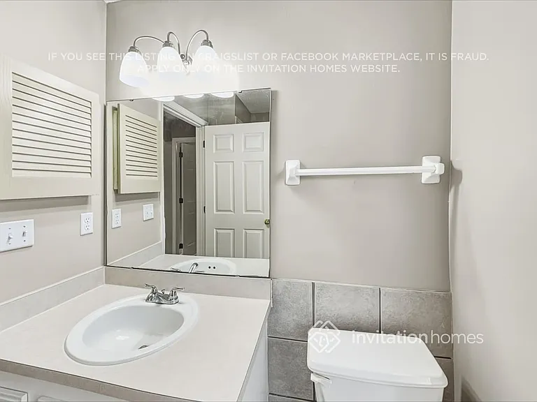 724 Putters Green Way S — Photo 14