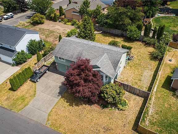 2nd image of 12515 204th Avenue Ct E