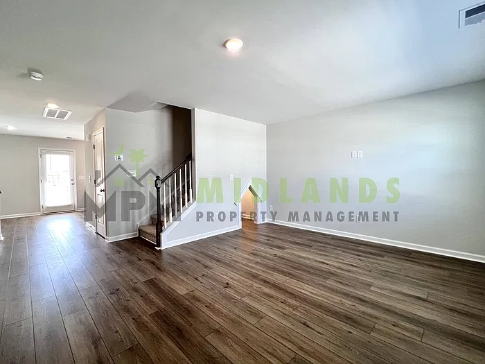 3 bed, 2.5 bath, 1288 sqft, $1,899 — Photo 4