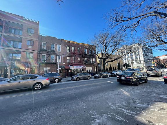 4th image of 23-12 Broadway