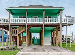 889 West Ln, Crystal Beach, TX 77650