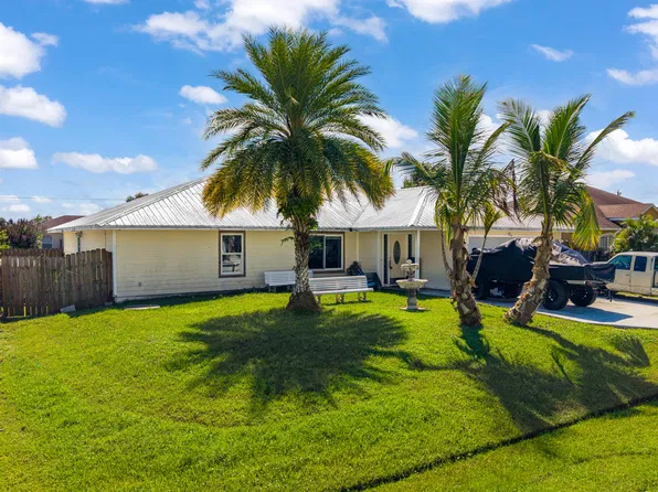 426 SW SEAFLOWER Terrace, Port St Lucie, FL 34984