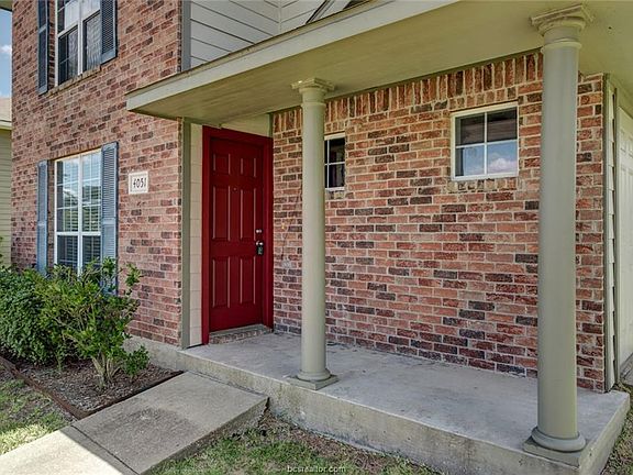 4th image of 4051 Southern Trace Dr