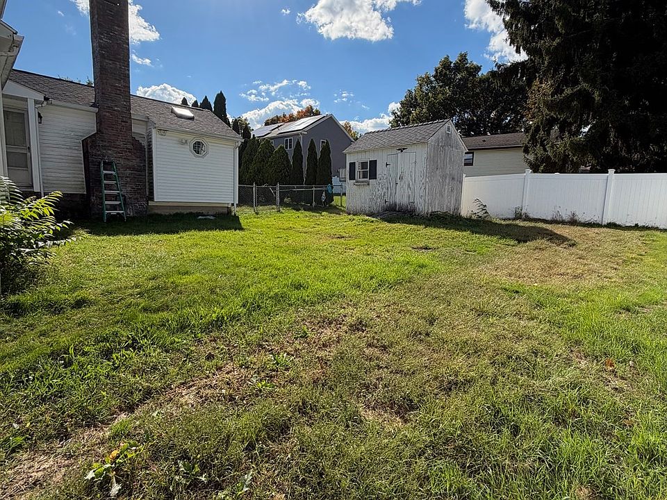 1st image of 39 Bullard Ave #Basement