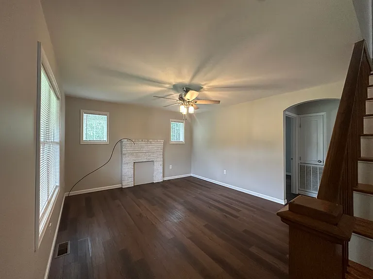 1810 Churchville Ave — Photo 5