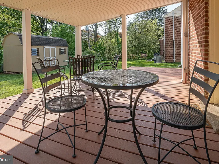 452 Rock Glen Dr — Photo 9