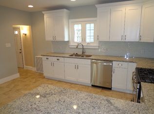 3280 Chadbourne Rd, Shaker Heights, OH 44120