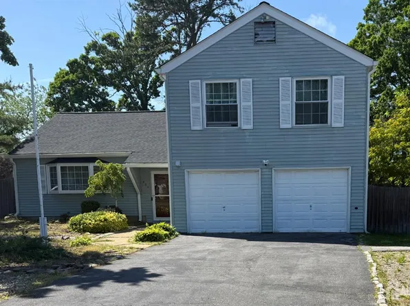 904 Nantucket Ct, Toms River, NJ 08753