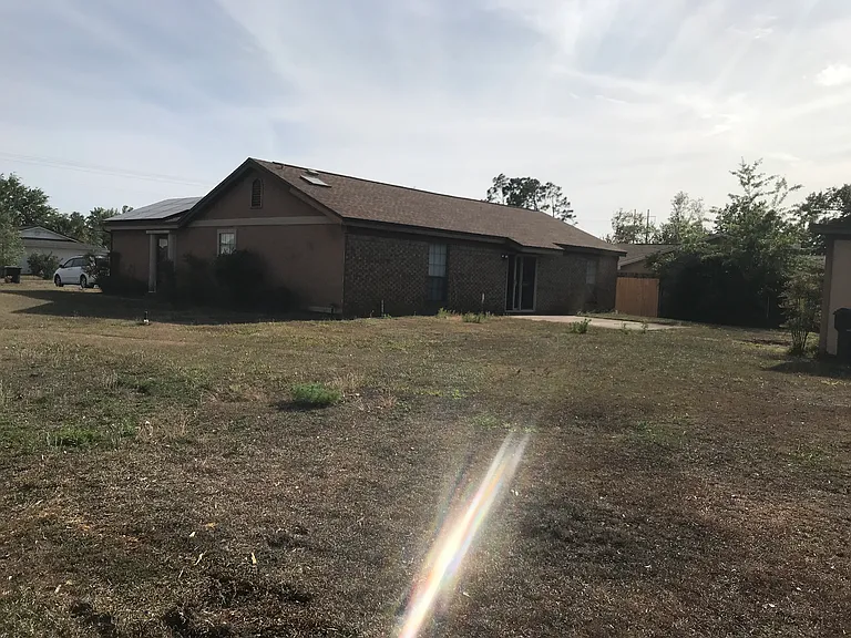 705 Joan Ln — Photo 6