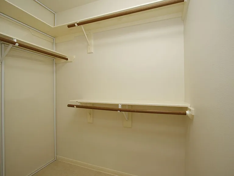13618 Shadow Falls Ct — Photo 33