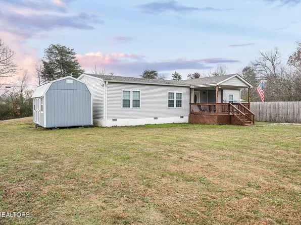 219 N Lowe Rd, Crossville, TN 38571