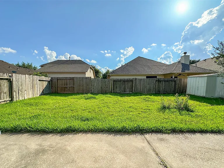 20319 Little Wing Dr — Photo 49