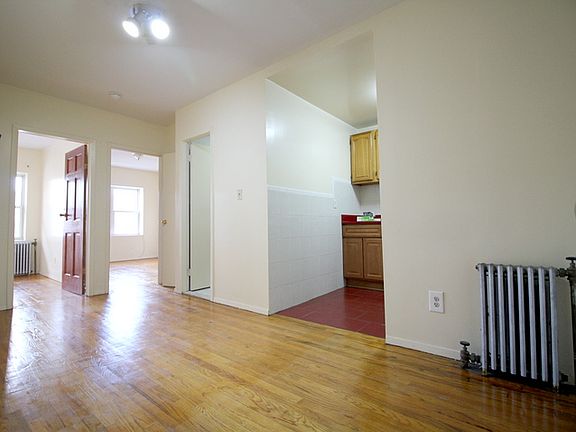 3rd image of 546 Saint Marks Ave APT 4