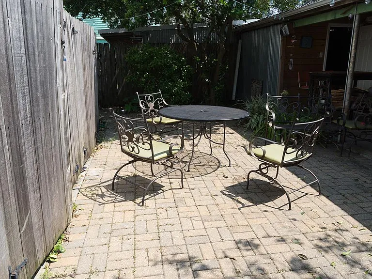 200 David St — Photo 21