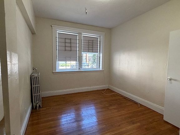 5th image of 117 Washington St #2