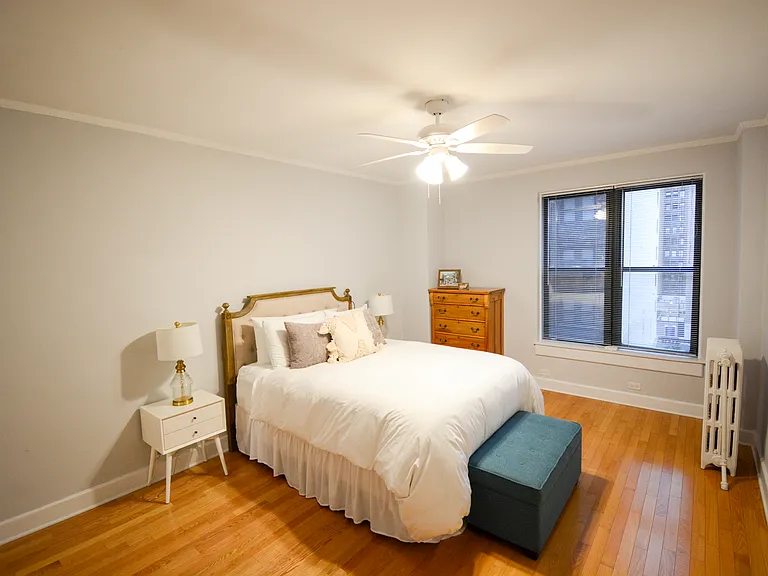 10 W Elm St — Photo 12
