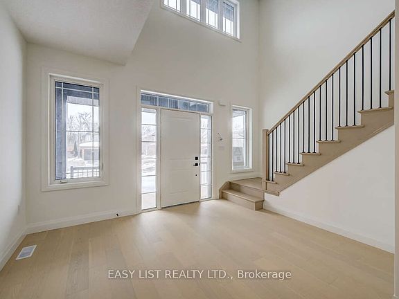 5th image of 487 Black St