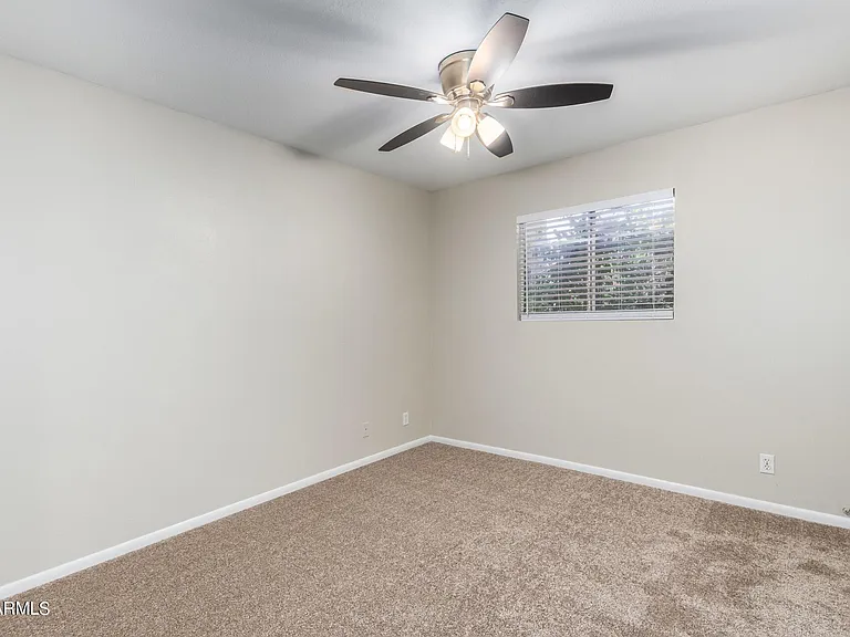 2612 E Lemon St — Photo 4
