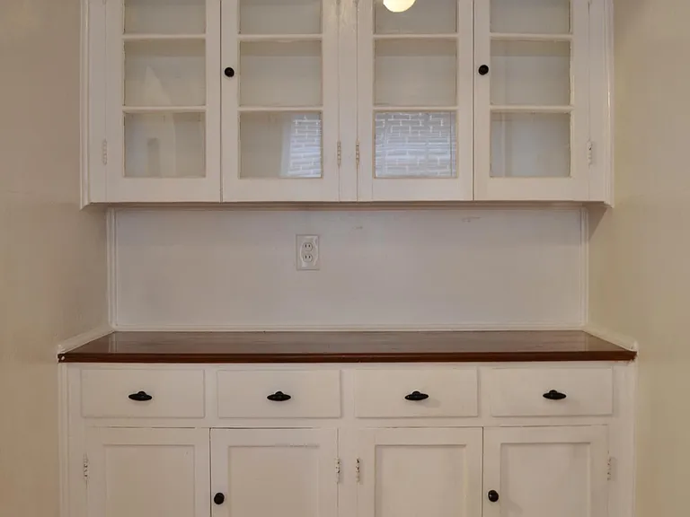2559 Dellwood Ave — Photo 11