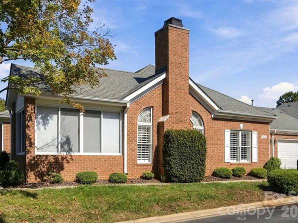 8306 Olde Troon Dr, Charlotte, NC 28277