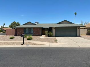2707 S Flint Cir, Mesa, AZ 85202