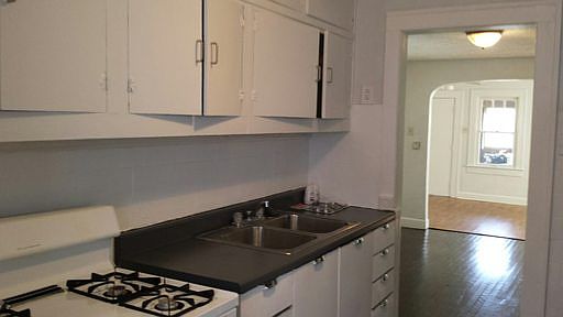 2nd image of 822 N Drexel Ave