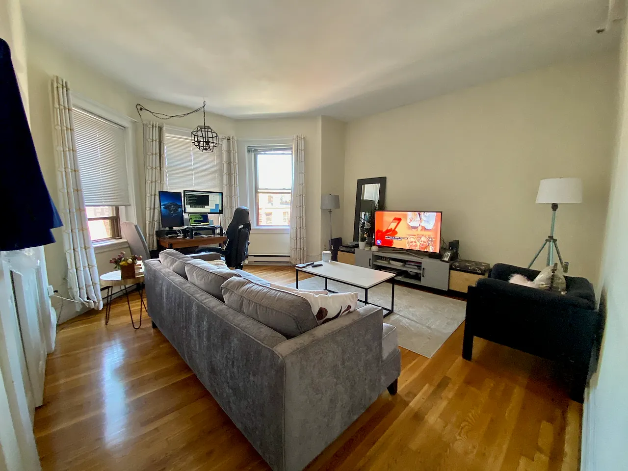 1 bed, 550 sqft, $3,200 — Photo 2