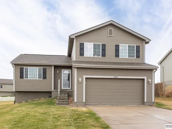 18922 Adams St, Omaha, NE 68135