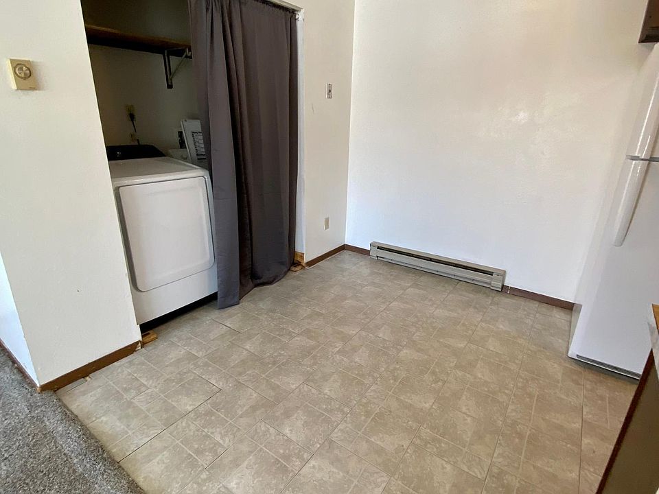 820 E Laramie St Gillette WY Zillow