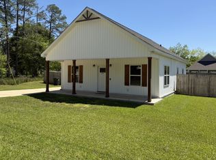 226 Loveless St, Hartford, AL 36344