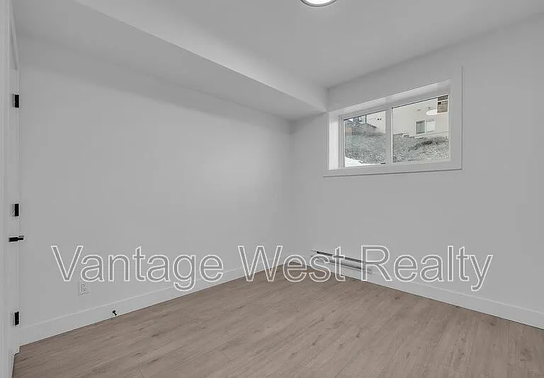 3576B Silver Way — Photo 3