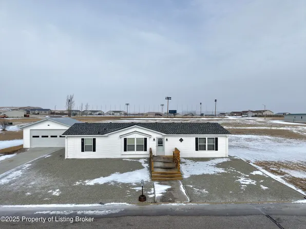 615 2nd Ave NW, Belfield, ND 58622