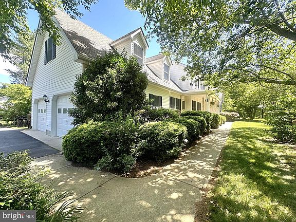 2nd image of 122 Lently Farm Ln