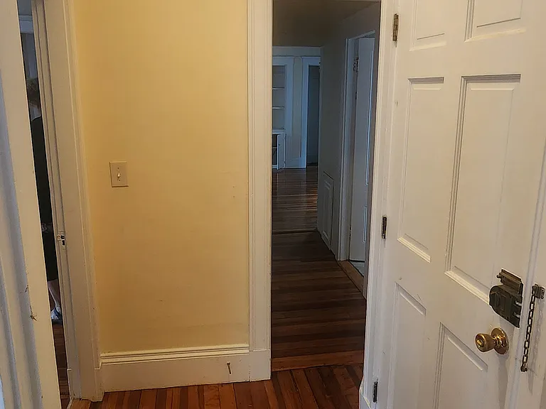 18 Perry St #3 — Photo 3