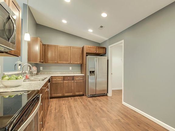 5th image of 3318 Cummins Ln