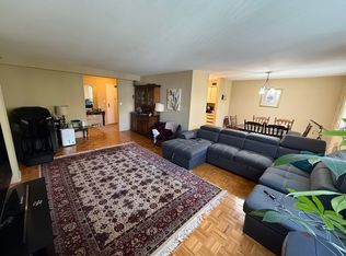 893 Farmington Ave APT 4I, West Hartford, CT 06119
